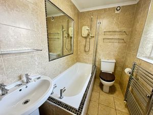 Bathroom - click for photo gallery